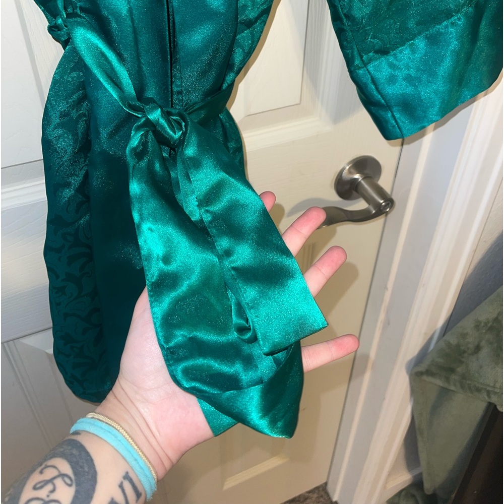 Victoria's Secret Teal Robe - Picture 4 of 8